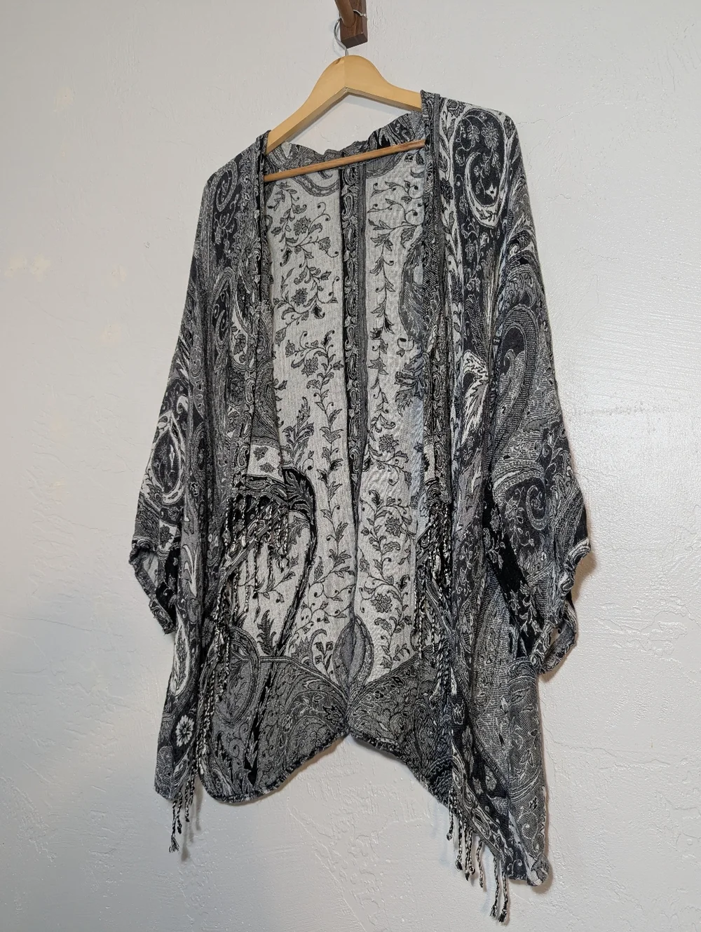 Black&White Whimsigoth Tapestry Fringe Poncho Shawl Festival Boho Stevie Nicks